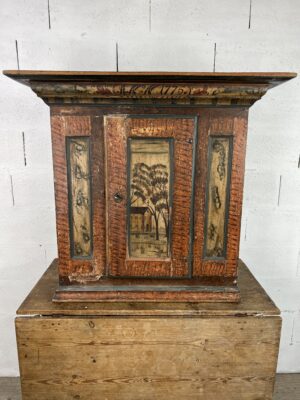 Small Swedish sideboard with painted decoration