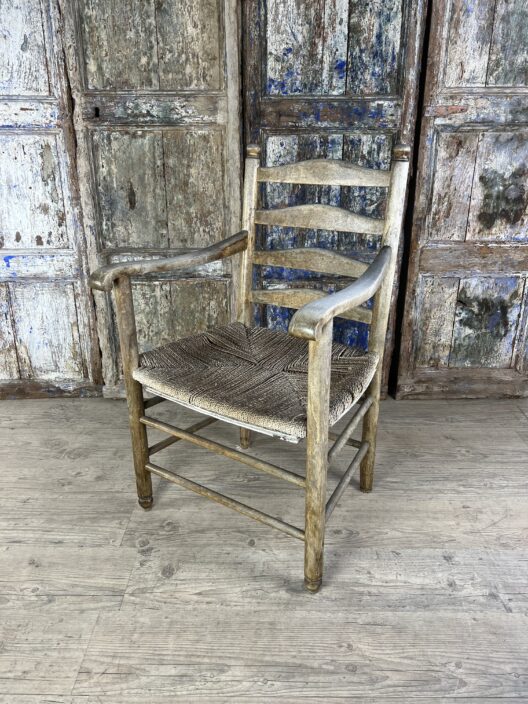 4 slats chair with straw seat