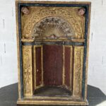 Large carved giltwood niche